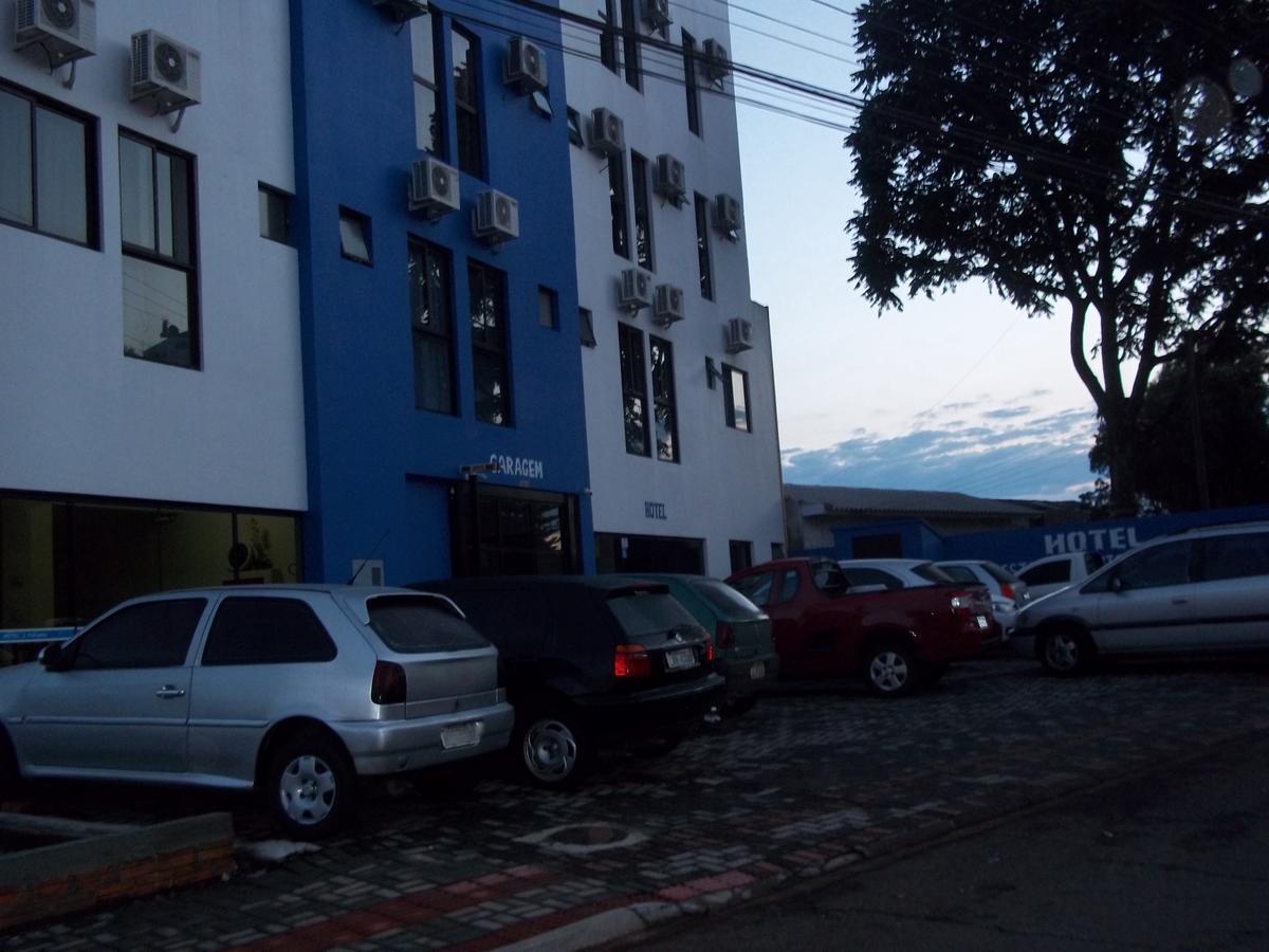Hotel J Ferarrini Chapeco Bagian luar foto